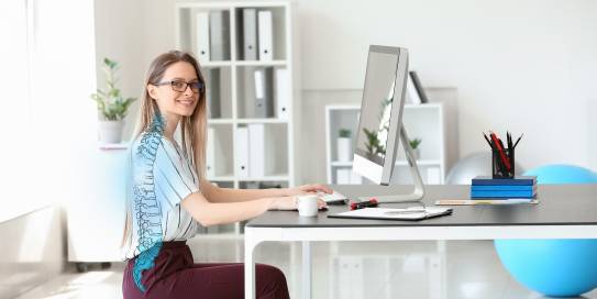 In Ihrem Umfeld gibt es jemanden, der oft von Schmerzen geplagt ist? Sprechen Sie CMD als mögliche Ursache an.